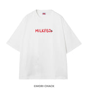 GLOOMY meets MILKFED.  LOGO S/S TEE White【予約】【2次予約】